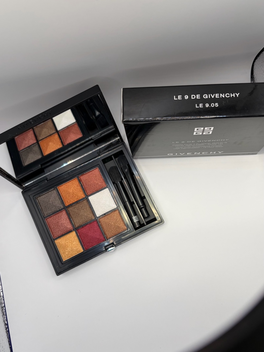Givenchy Le 9.05 Eyeshadow Palette — Warm Gold, Copper, Bronze & Red Shades - Picture 2 of 7